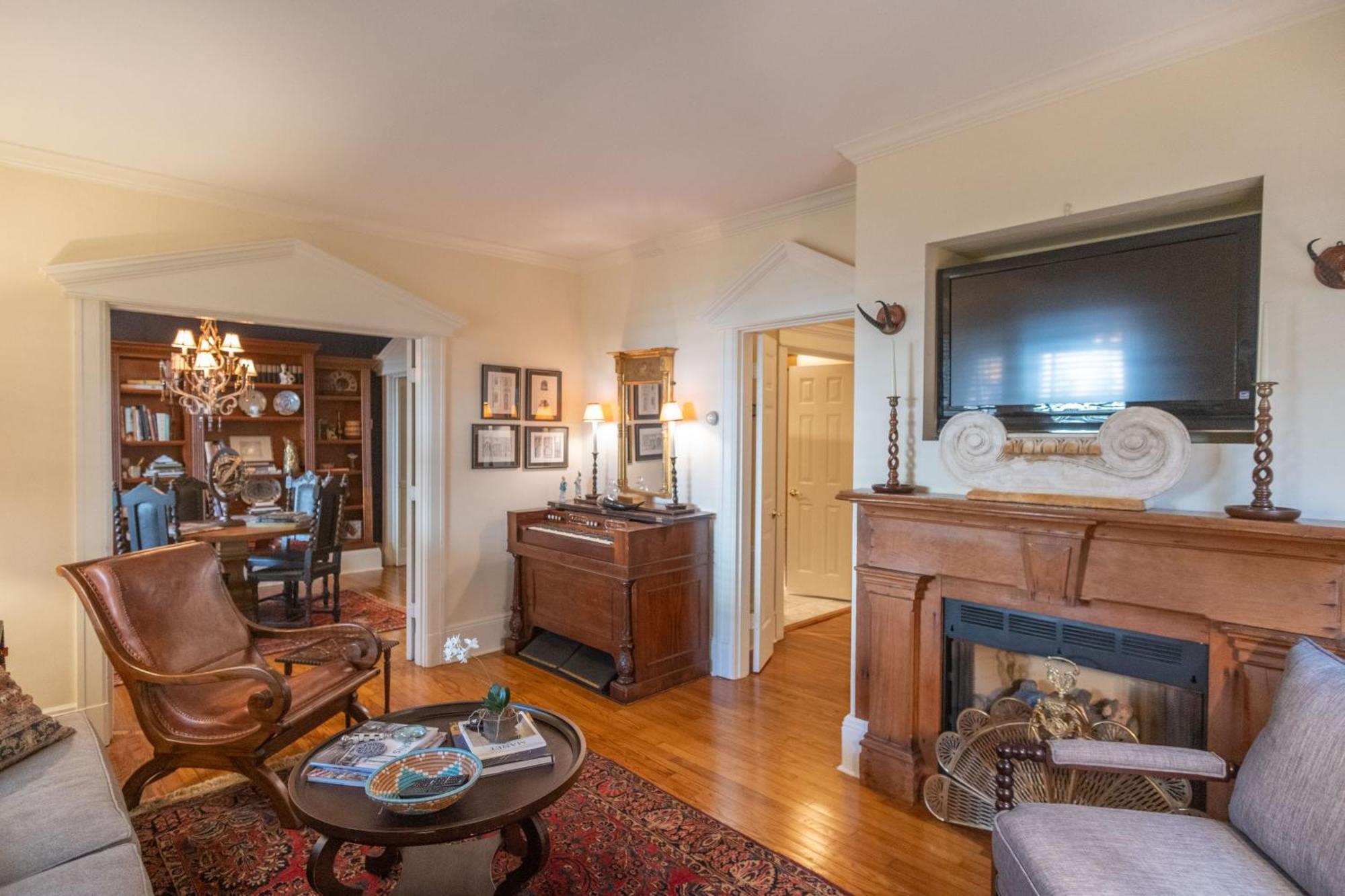 Southern Elegance In Heart Of Memphis Exterior photo